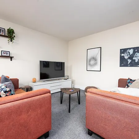 2 Bed Near Heuston Station شقة *